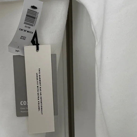 Aritzia Cozy Fleece Boyfriend Mock Sweatshirt NWT - Picture 6 of 9